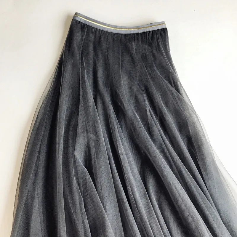 Jupe en Tulle Noir Classique – Basique Indispensable Garde-robe