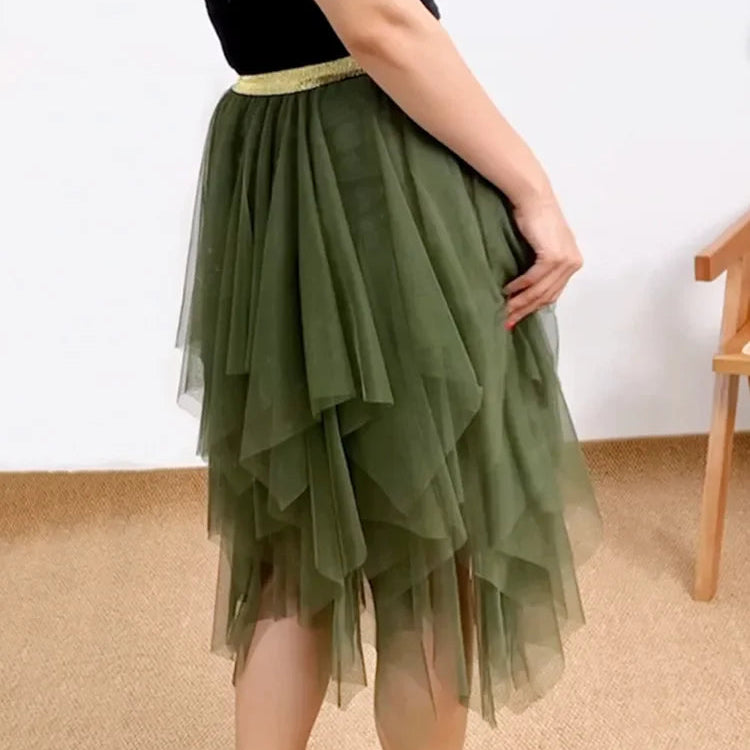 Jupe en Tulle Vert Sapin Étagée – Coupe Longue Asymétrique