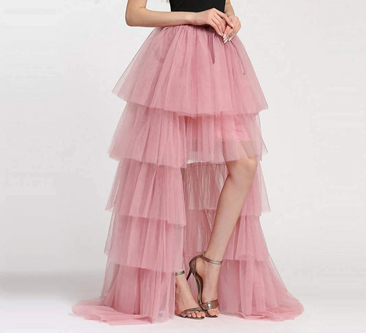 Robe en Tulle Rose Poudré – Look Romantique à Étages
