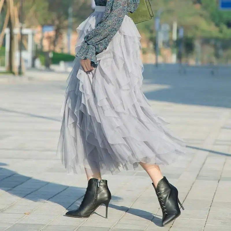 Jupe en Tulle Gris Perle Longue – Look Bohème Chic et Aérien