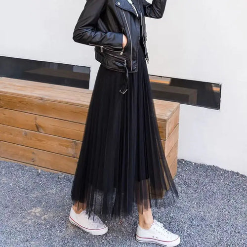Jupe en Tulle Noir Cascade – Modèle Long et Volumineux de Soirée